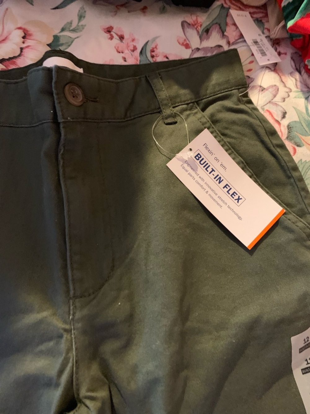 Old Navy Boys Olive Green Stretch Chino Shorts Size 12 - Picture 6 of 11